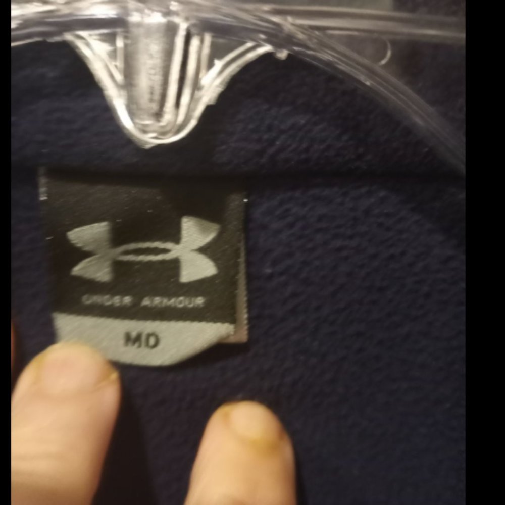 Under Armour lightweight fleece - Picture 2 of 3